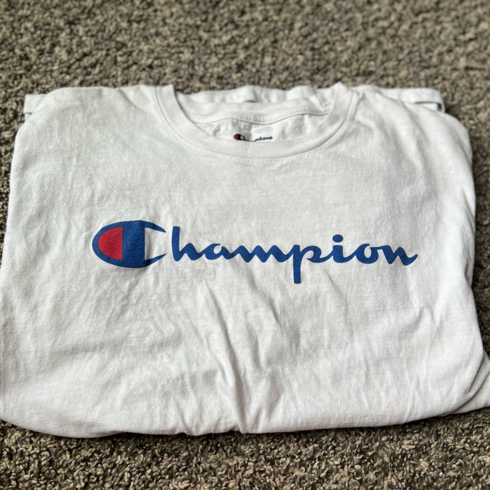 Champion t-shirt